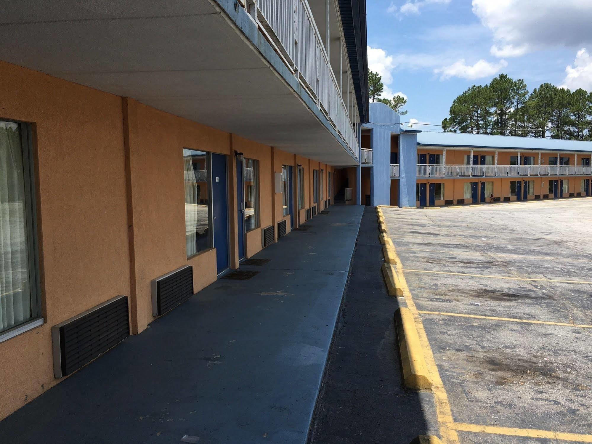 Ashburn Inn - Ashburn Bagian luar foto